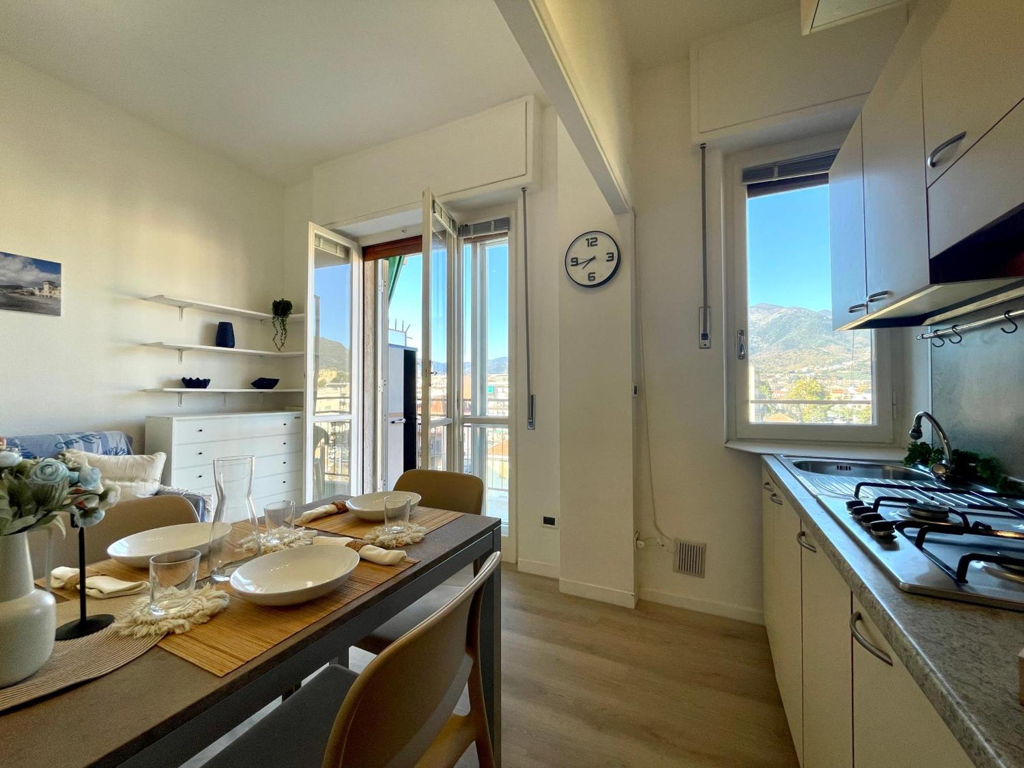 شقة 150Mt Dal Mare Monolocale In Centro Con Vista Aperta, Wi-Fi E A/C لوانو المظهر الخارجي الصورة
