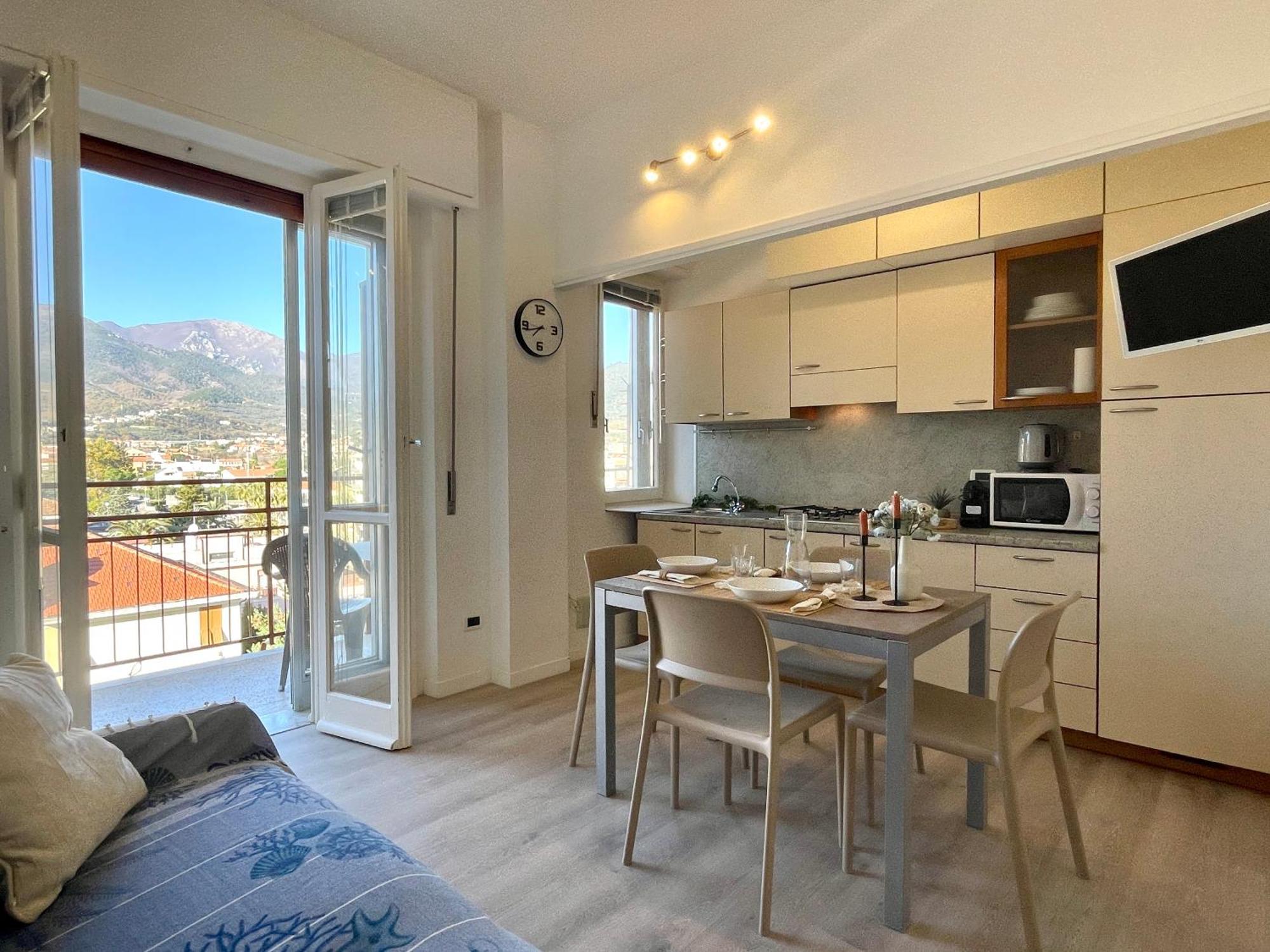 شقة 150Mt Dal Mare Monolocale In Centro Con Vista Aperta, Wi-Fi E A/C لوانو المظهر الخارجي الصورة
