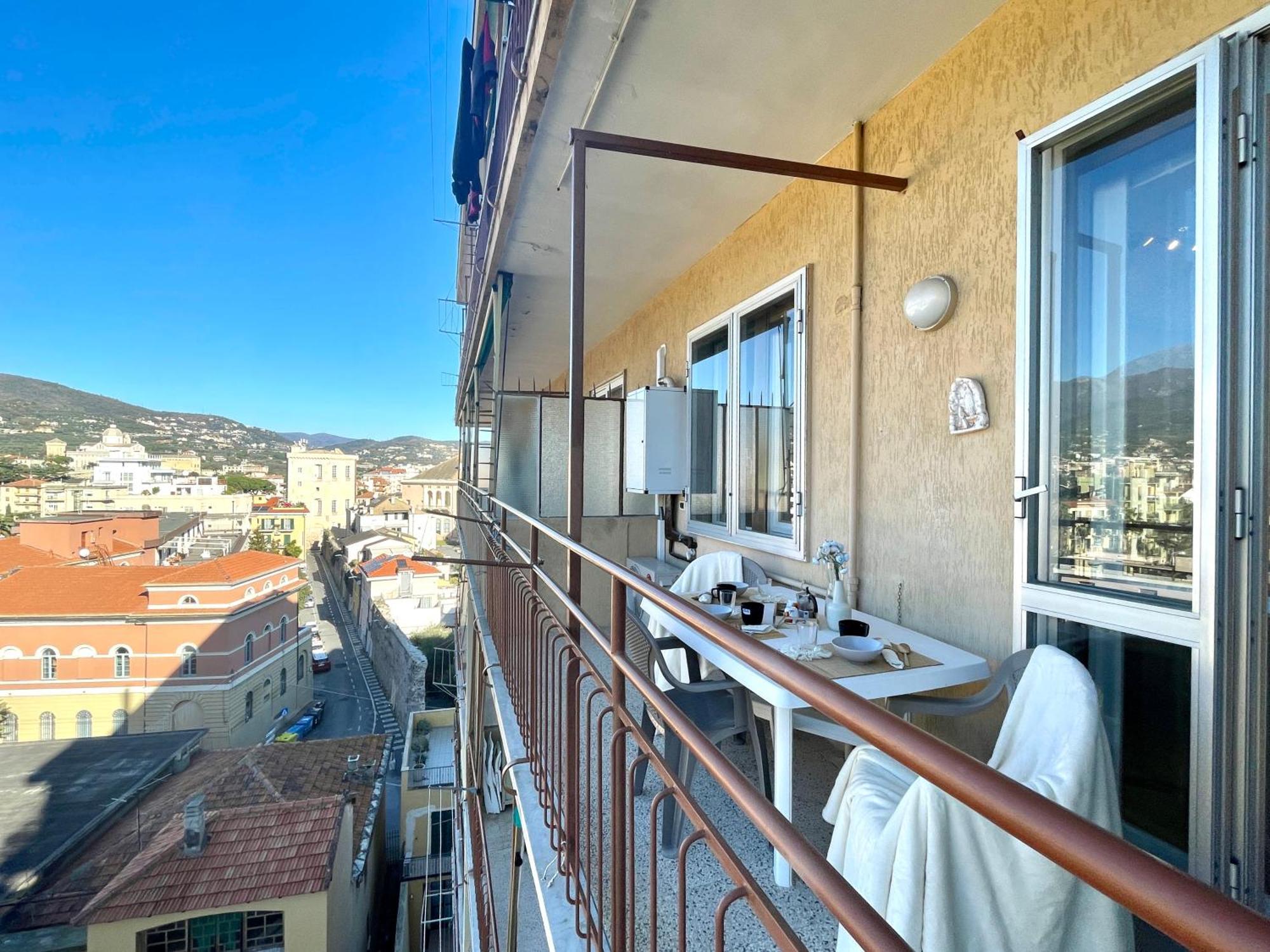 شقة 150Mt Dal Mare Monolocale In Centro Con Vista Aperta, Wi-Fi E A/C لوانو المظهر الخارجي الصورة